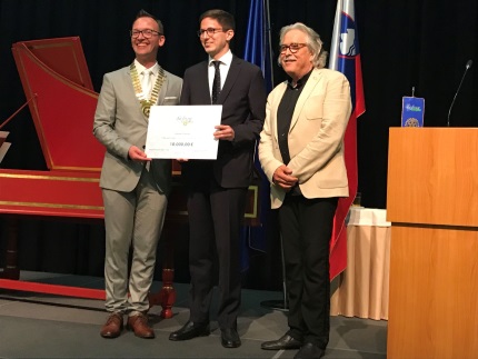 nagradna štipendija